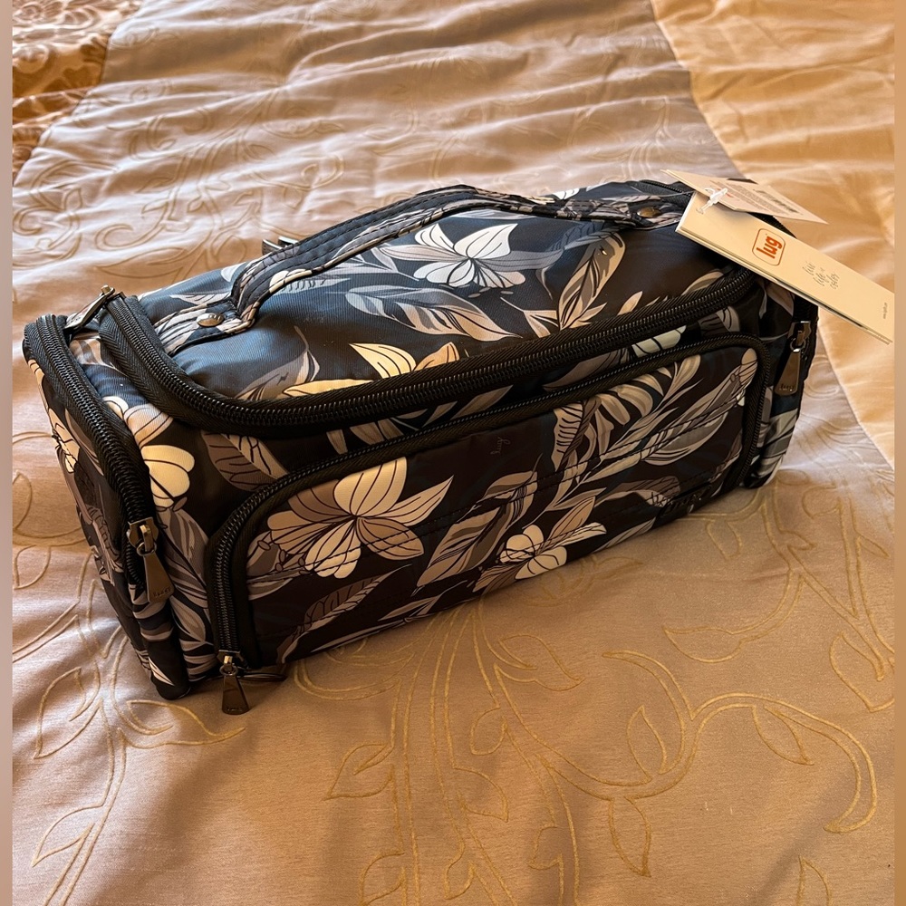 Lug Trolly Cosmetic Case
